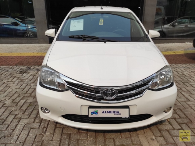 TOYOTA ETIOS SEDAN X 14/15 | ALMEIDA CARROS | Portal OBusca