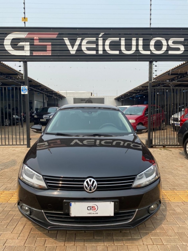 VOLKSWAGEN JETTA 2.0T G5 Veículos