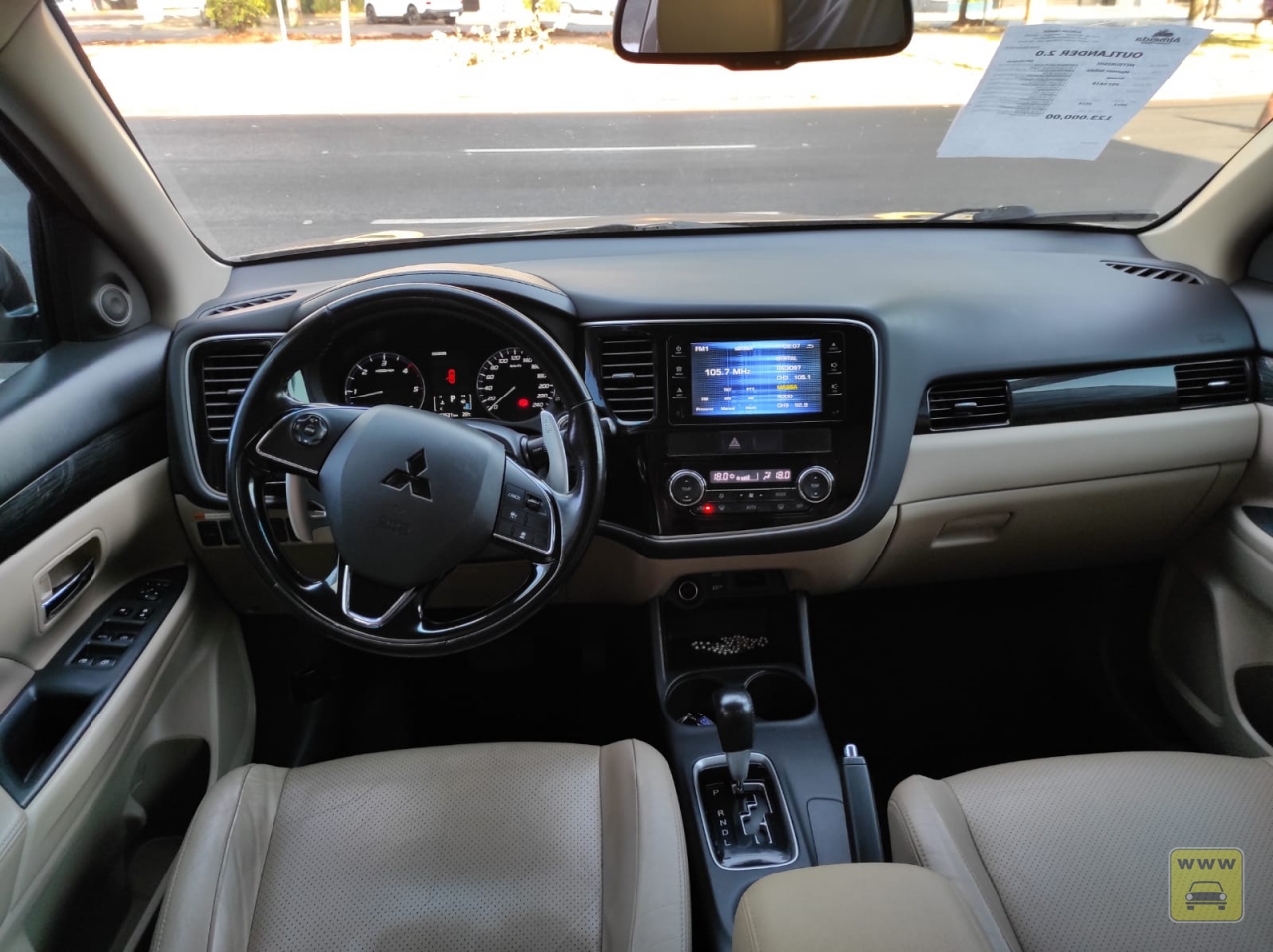 MITSUBISHI OUTLANDER 2.2. Veículo ALMEIDA CARROS