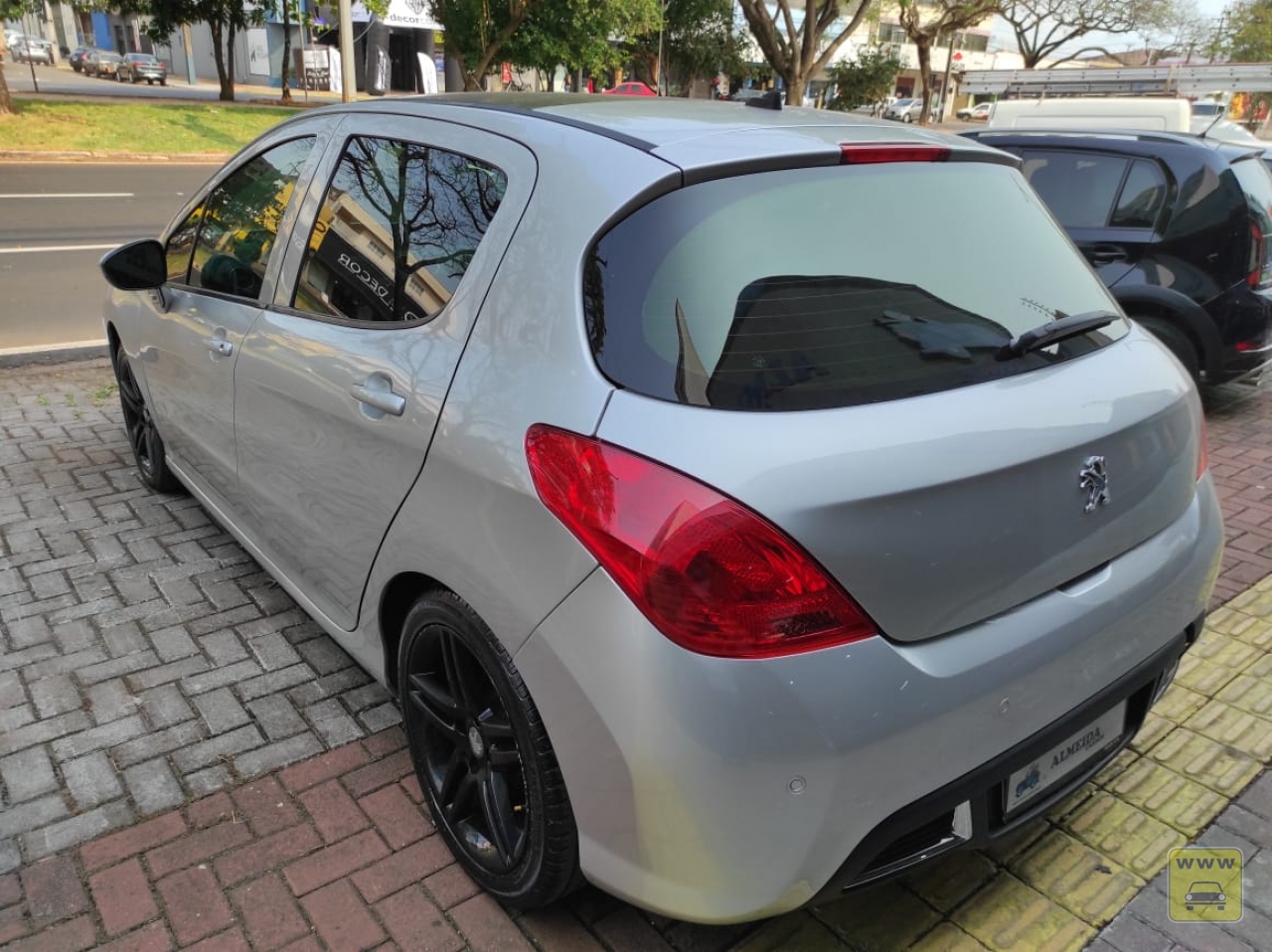 PEUGEOT 308 GRIFFE 1.6. Veículo ALMEIDA CARROS