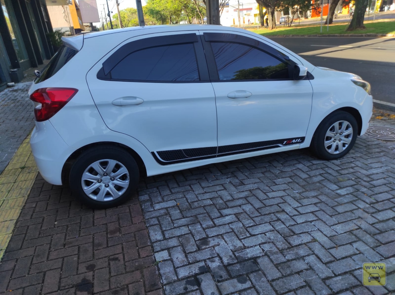 FORD Ka+ SE 1.0 HA. Veículo ALMEIDA CARROS