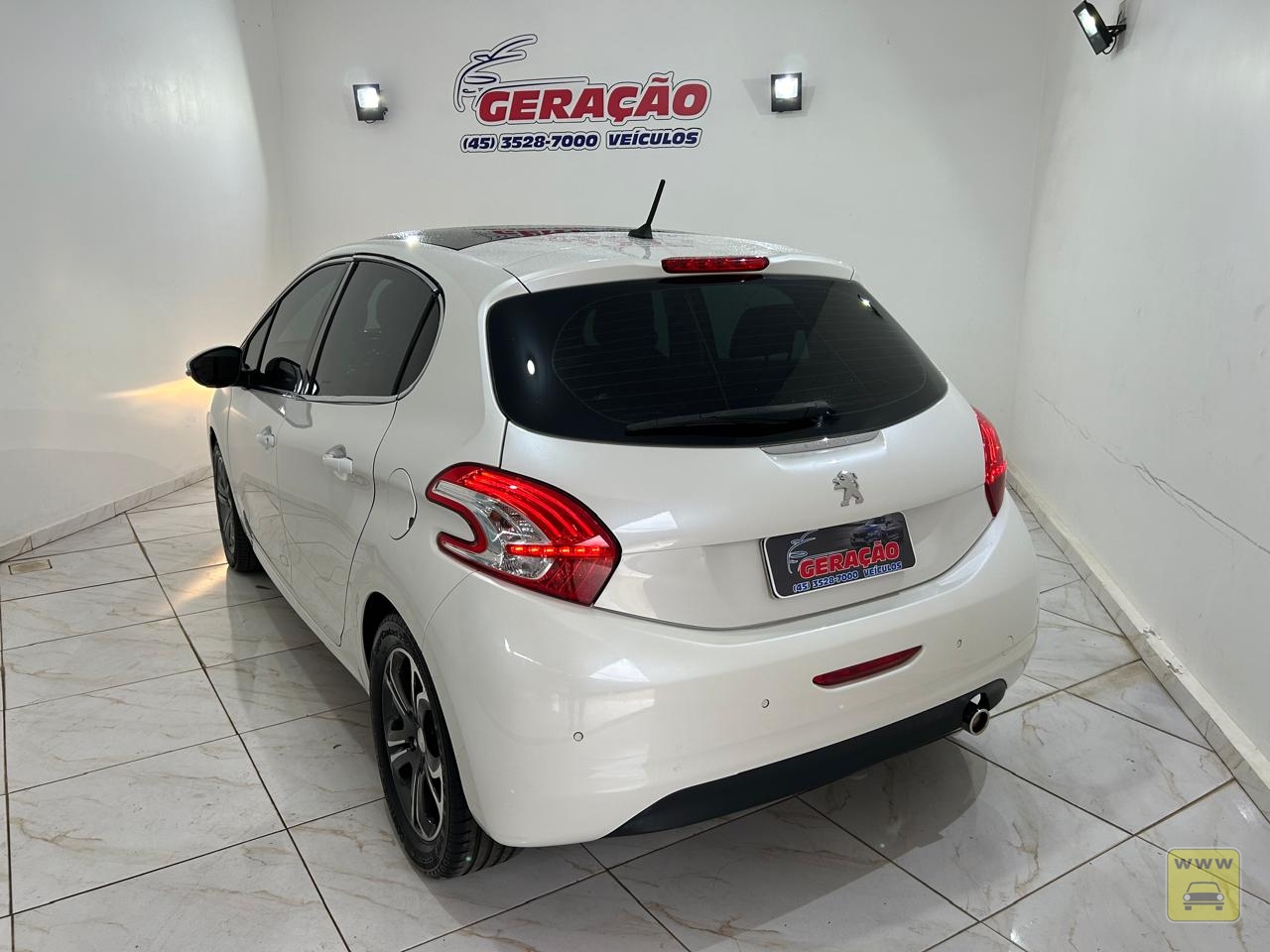 PEUGEOT 208 GRIFFE AUT. Veículo GERAÇÃO VEÍCULOS - FOZ