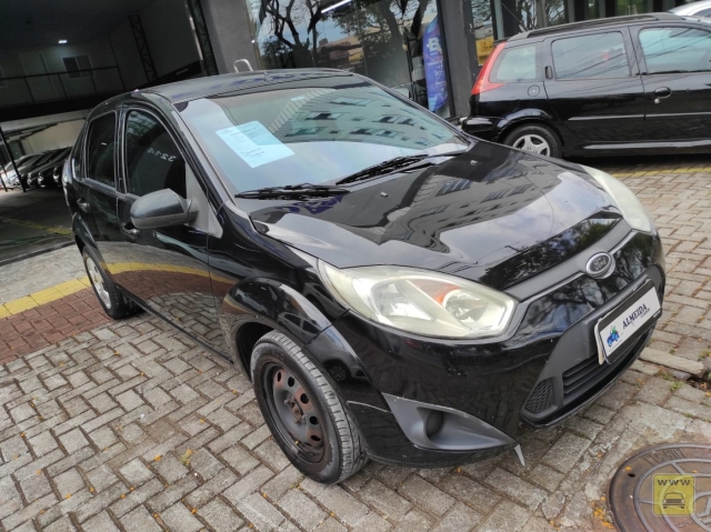 Seminvo: FORD FIESTA sedan 1.6