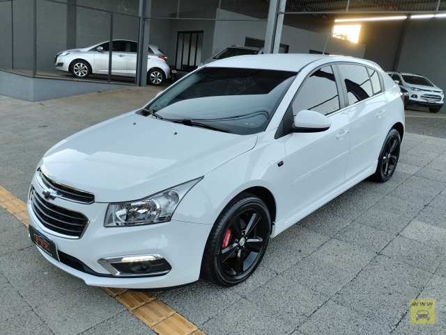 CHEVROLET CRUZE LT 1.8  HATCH 15/16 | FTZ Multimarcas | Portal OBusca