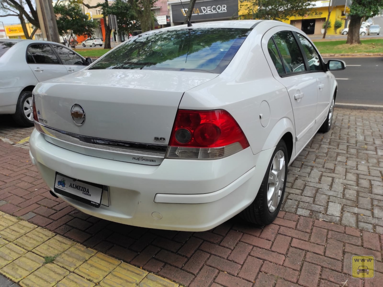 CHEVROLET VECTRA ELEGANCE. Veículo ALMEIDA CARROS