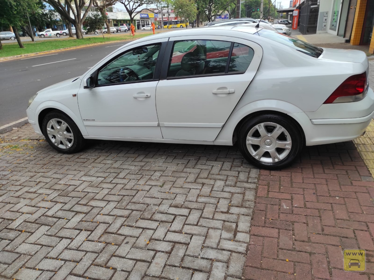 CHEVROLET VECTRA ELEGANCE. Veículo ALMEIDA CARROS