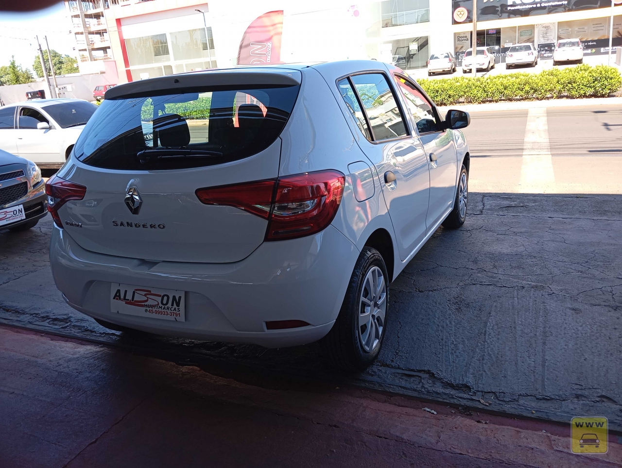 RENAULT SANDERO LIFE 1.0 MT