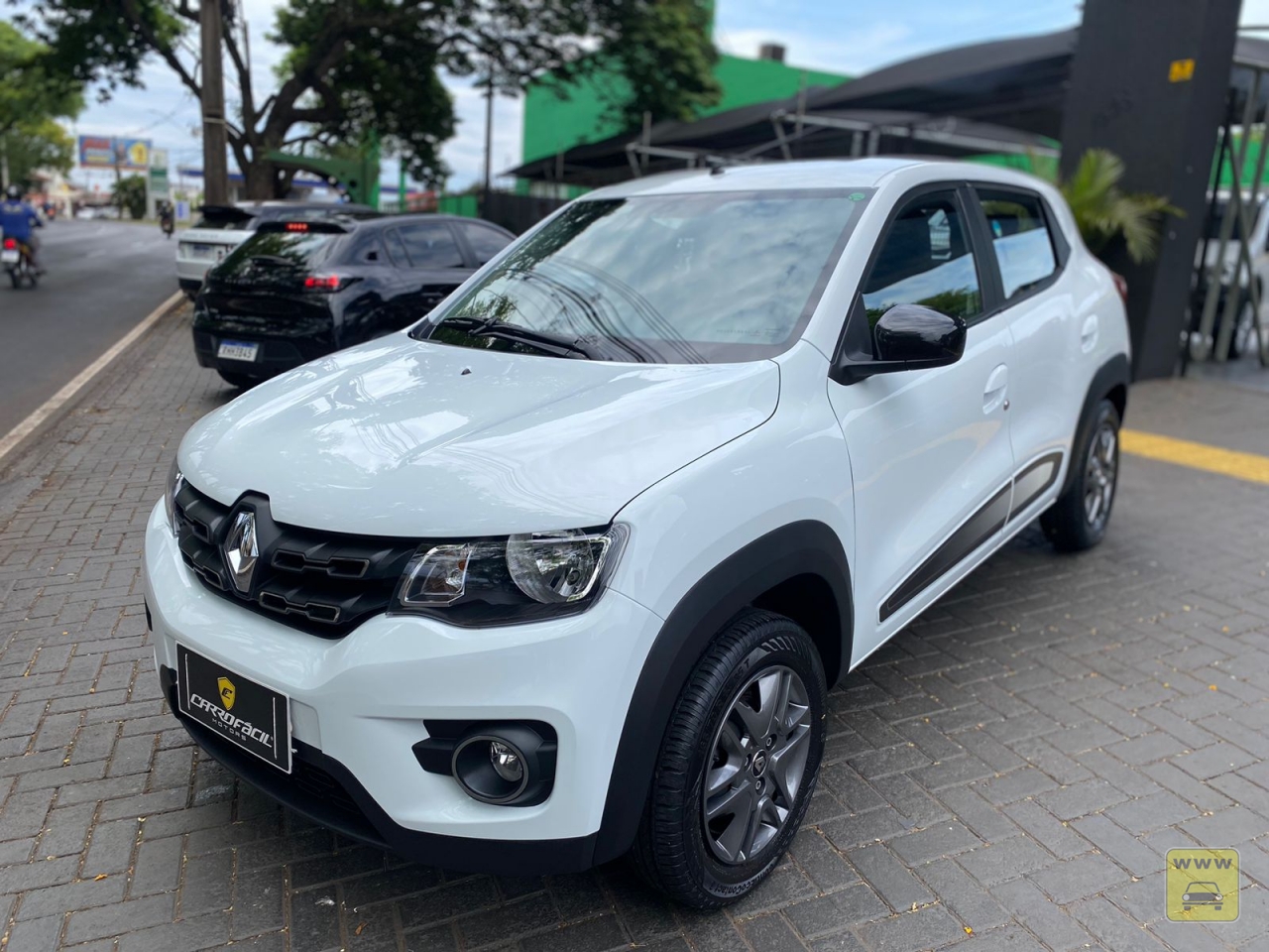 RENAULT KWID INTENSE