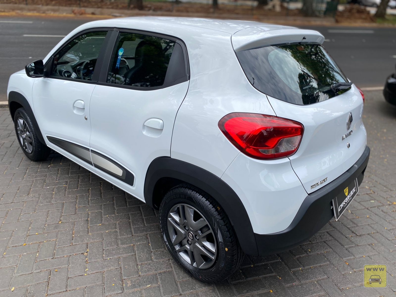 RENAULT KWID INTENSE