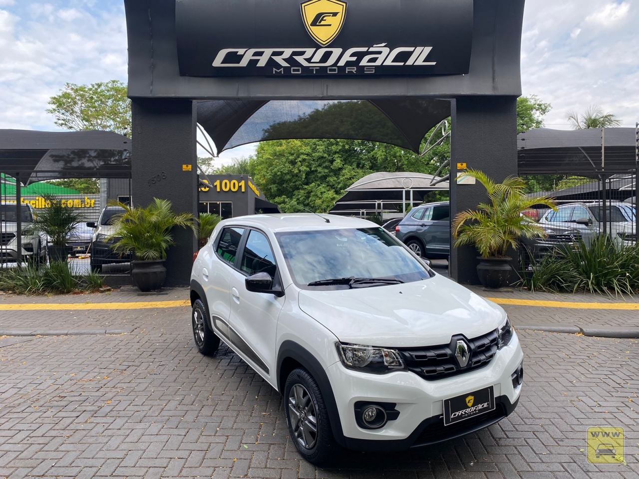 RENAULT KWID INTENSE