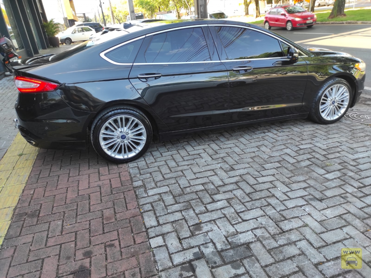 FORD FUSION AWD GTDI. Veículo ALMEIDA CARROS