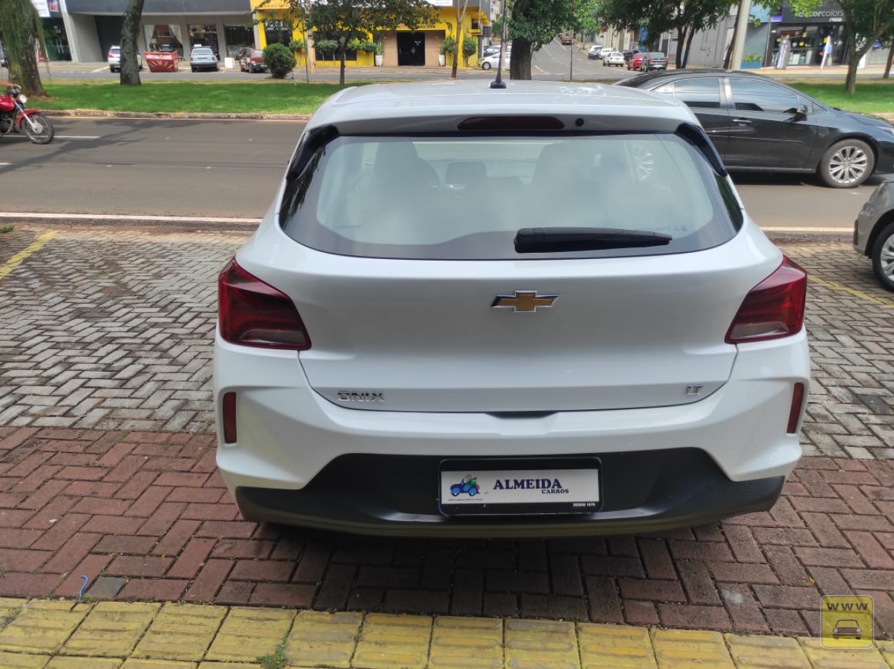 CHEVROLET ONIX 10MT LT. Veículo ALMEIDA CARROS