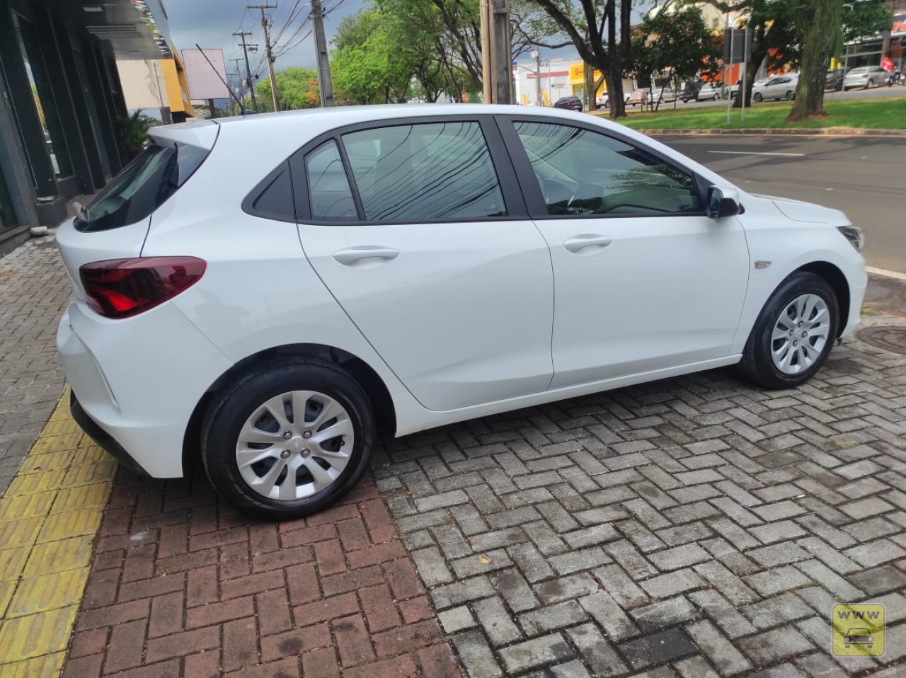 CHEVROLET ONIX 10MT LT. Veículo ALMEIDA CARROS