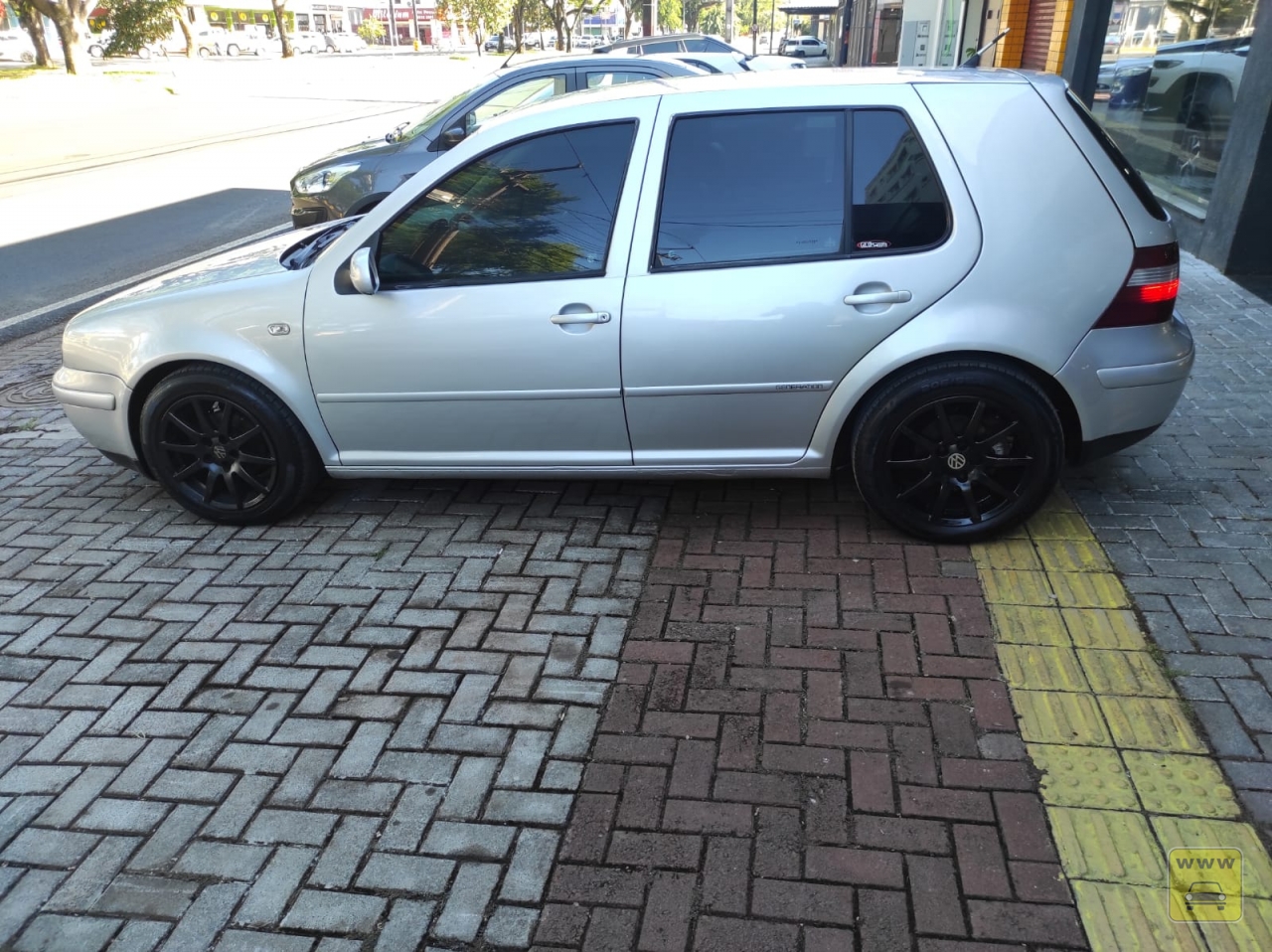 VOLKSWAGEN GOLF GENERATION. Veículo ALMEIDA CARROS