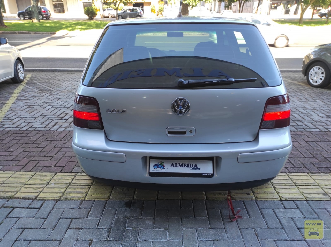 VOLKSWAGEN GOLF GENERATION. Veículo ALMEIDA CARROS