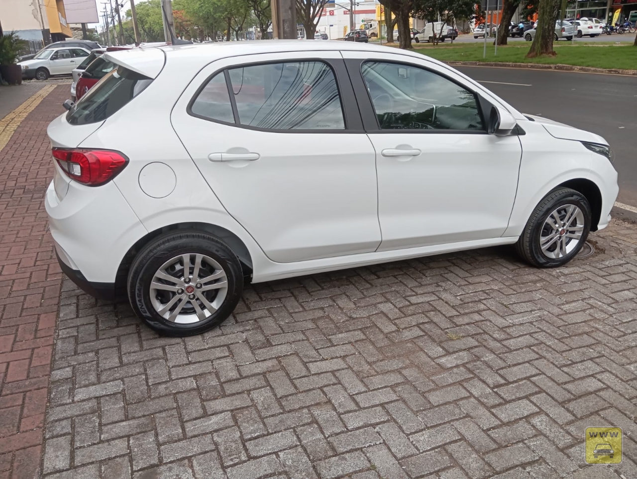 FIAT ARGO DRIVE 1.0. Veículo ALMEIDA CARROS