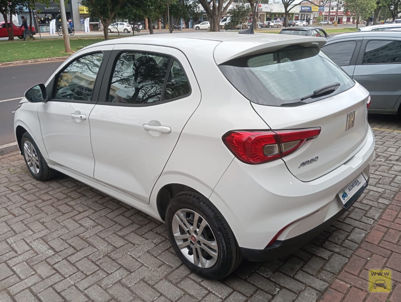 FIAT ARGO DRIVE 1.0. Veículo ALMEIDA CARROS