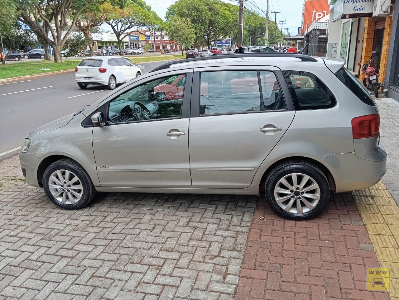 VOLKSWAGEN SPACEFOX TREND GII. Veículo ALMEIDA CARROS