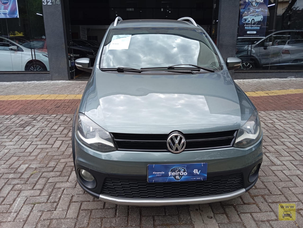 VOLKSWAGEN CROSSFOX GII. Veículo ALMEIDA CARROS