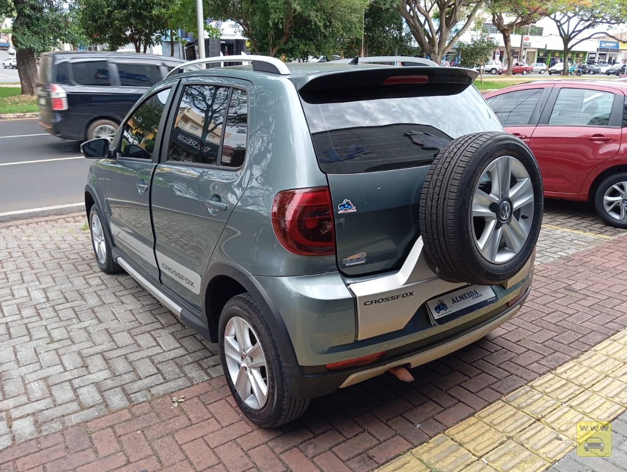 VOLKSWAGEN CROSSFOX GII. Veículo ALMEIDA CARROS