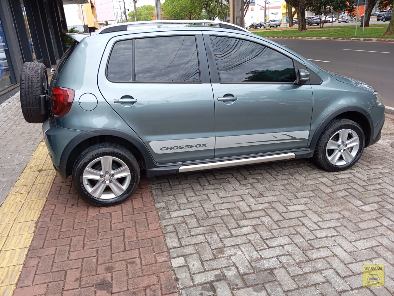 VOLKSWAGEN CROSSFOX GII. Veículo ALMEIDA CARROS