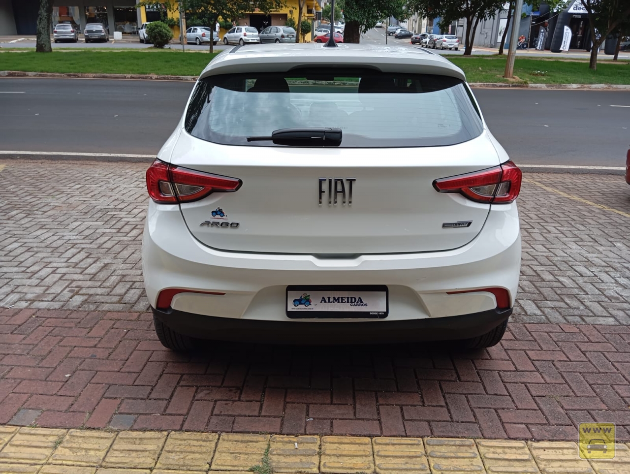 FIAT ARGO DRIVE 1.0. Veículo ALMEIDA CARROS