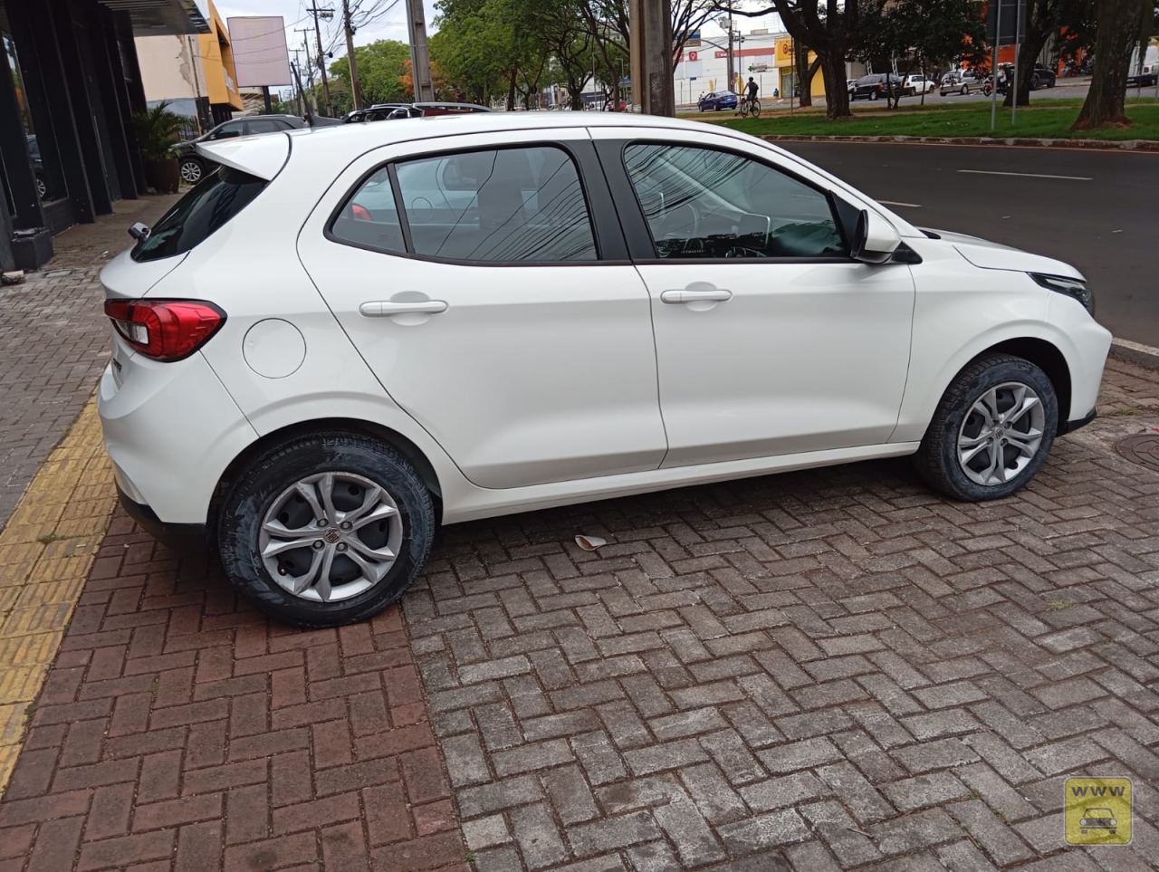 FIAT ARGO DRIVE 1.0. Veículo ALMEIDA CARROS