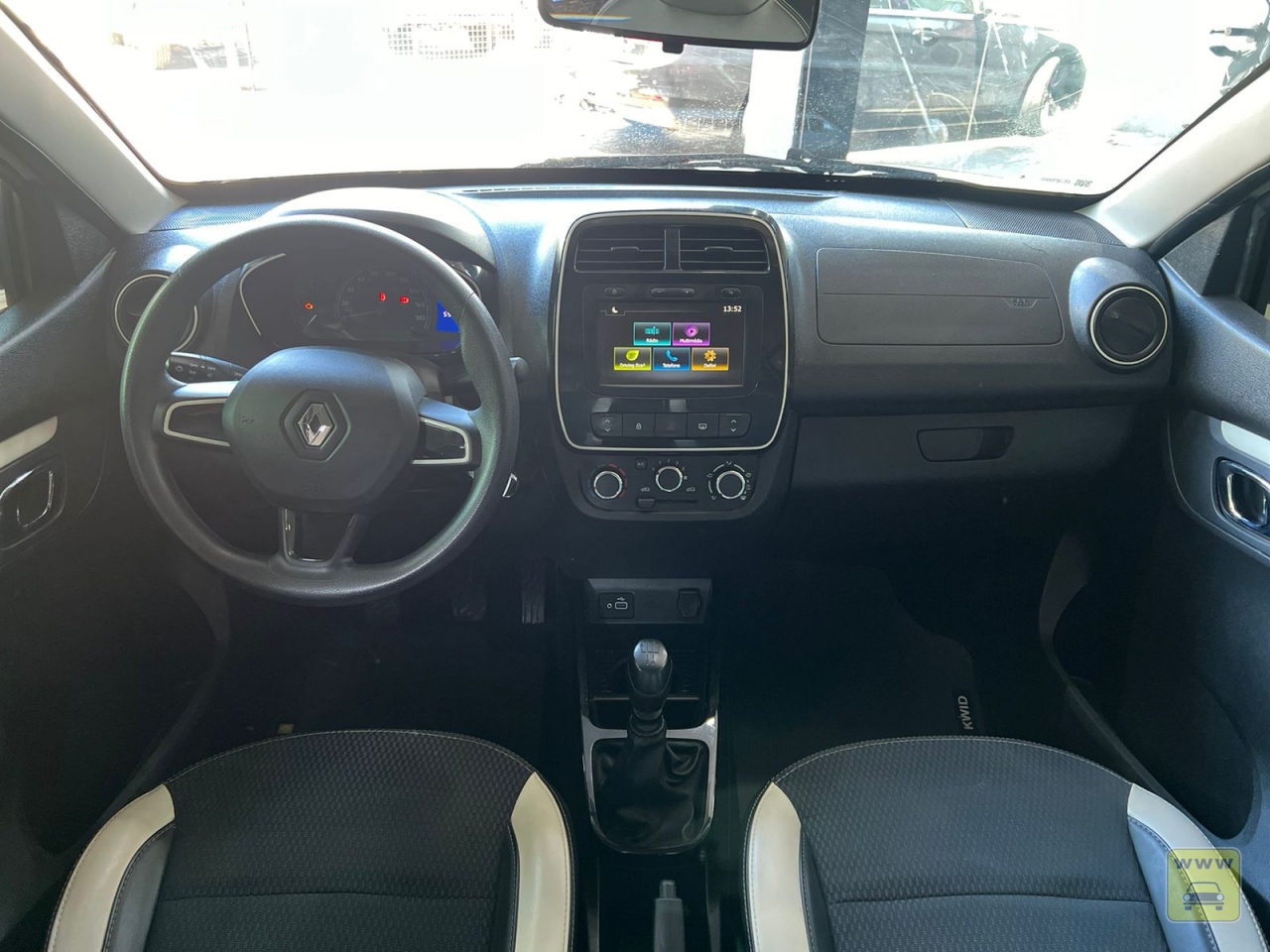 RENAULT KWID INTENSE