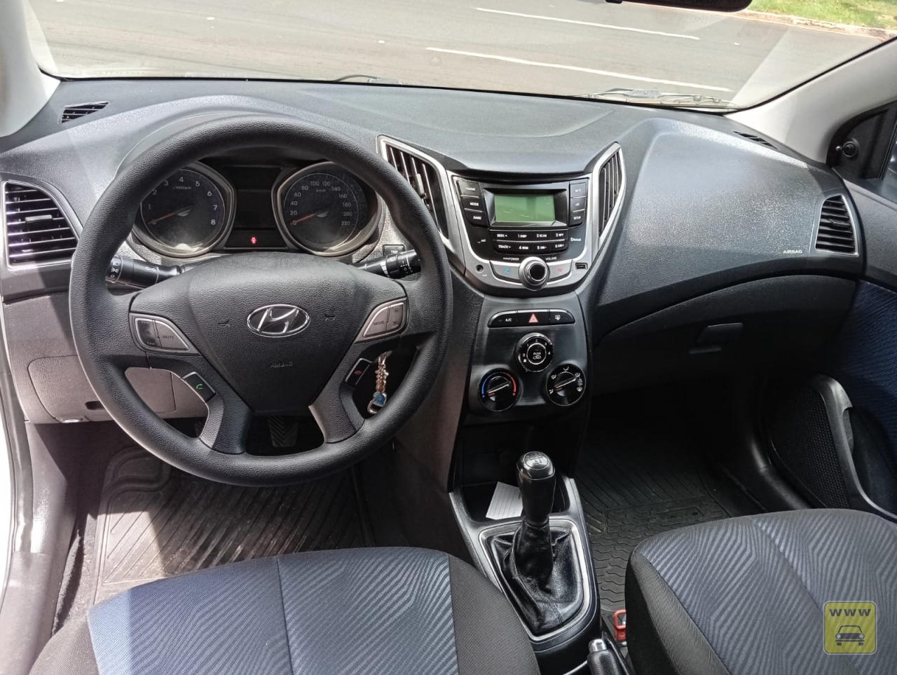 HYUNDAI HB20S 1.6M. Veículo ALMEIDA CARROS