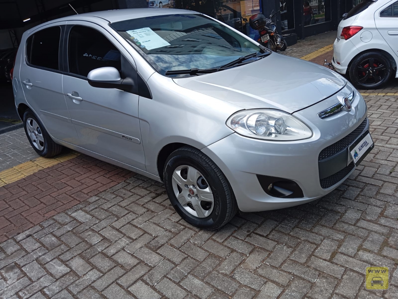 FIAT PALIO attractive  1,4. Veículo ALMEIDA CARROS