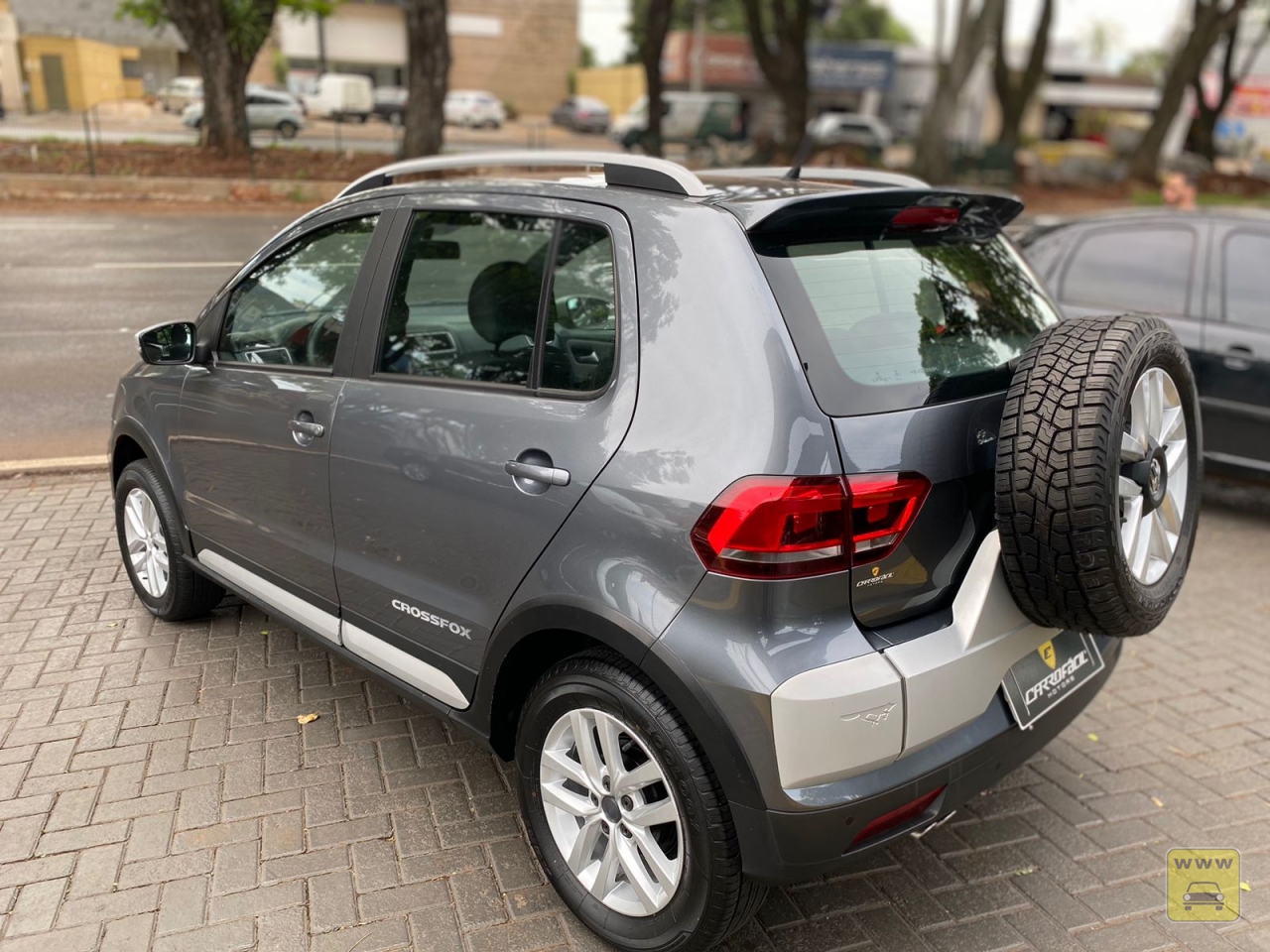 VOLKSWAGEN CROSSFOX