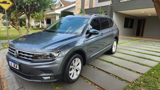 VOLKSWAGEN Tiguan Allspace Comfortline 1.4 250 TSI DSG 18/18 | Leandro | Portal OBusca