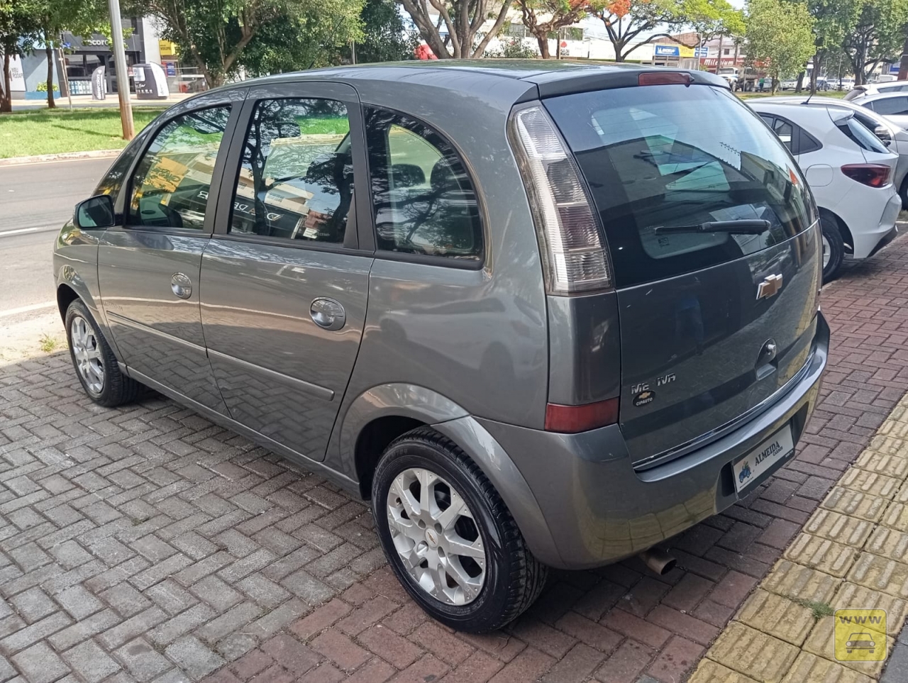 CHEVROLET MERIVA PREMIUM. Veículo ALMEIDA CARROS