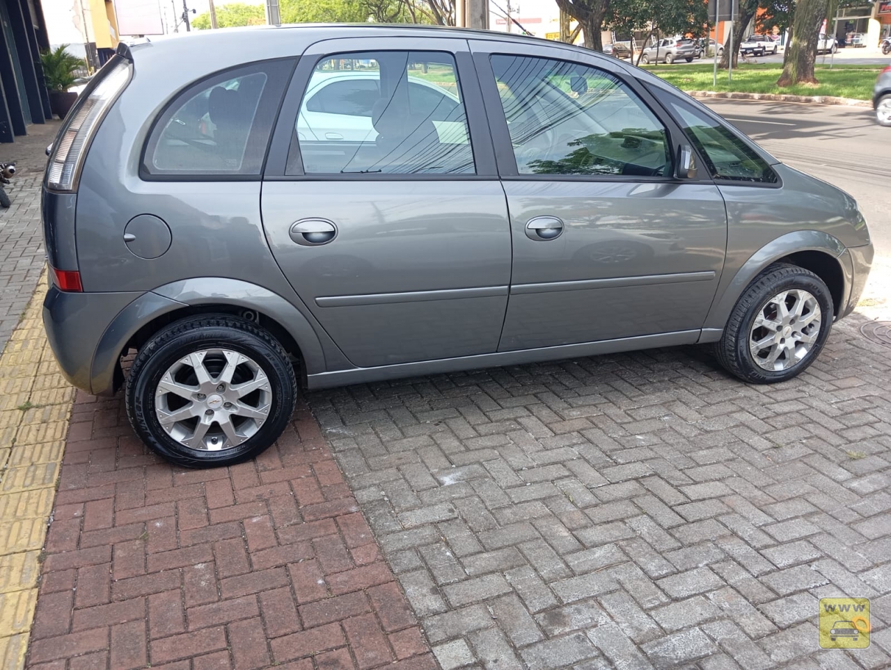 CHEVROLET MERIVA PREMIUM. Veículo ALMEIDA CARROS