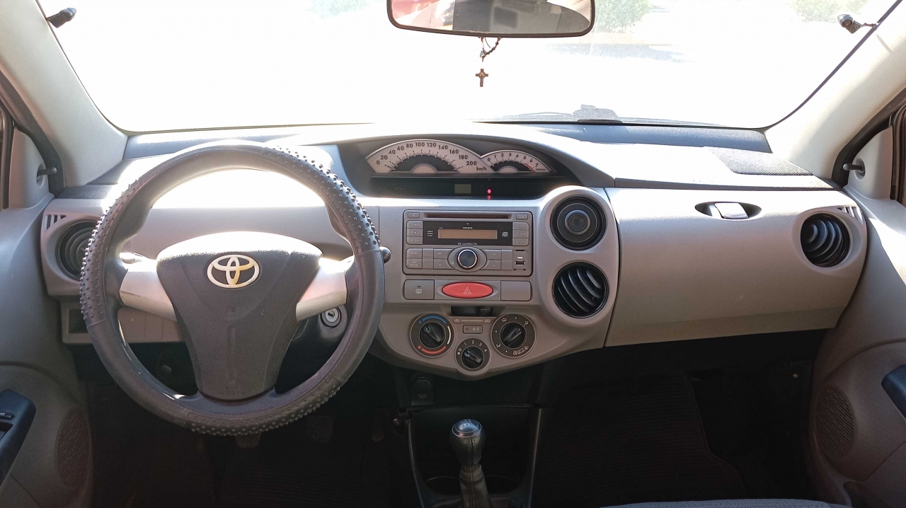 TOYOTA ETIOS SEDAMN XS 1.5