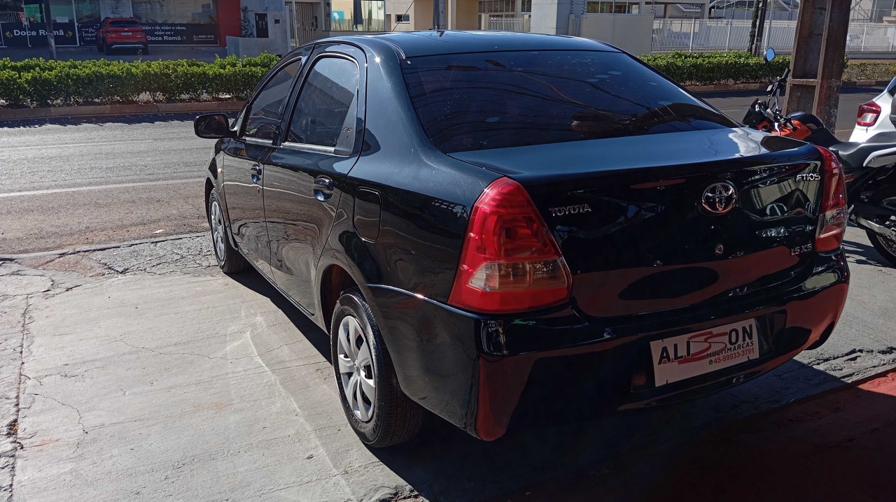 TOYOTA ETIOS SEDAMN XS 1.5