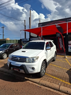 TOYOTA HILUX SW4 4X4 11/11 | Robinho Multimarcas | Portal OBusca