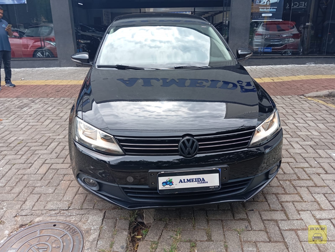 VOLKSWAGEN JETTA COMFORTLINE 2.0. Veículo ALMEIDA CARROS