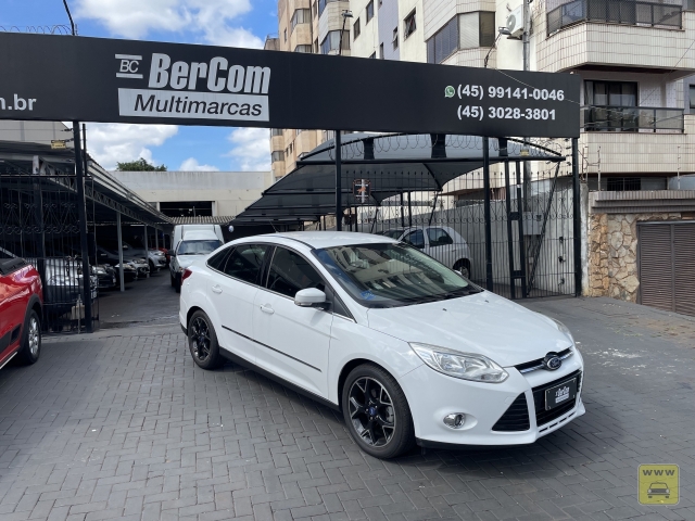 FORD FOCUS SEDAN TITANIUM AT 14/15 | BerCom Multimarcas | Portal OBusca