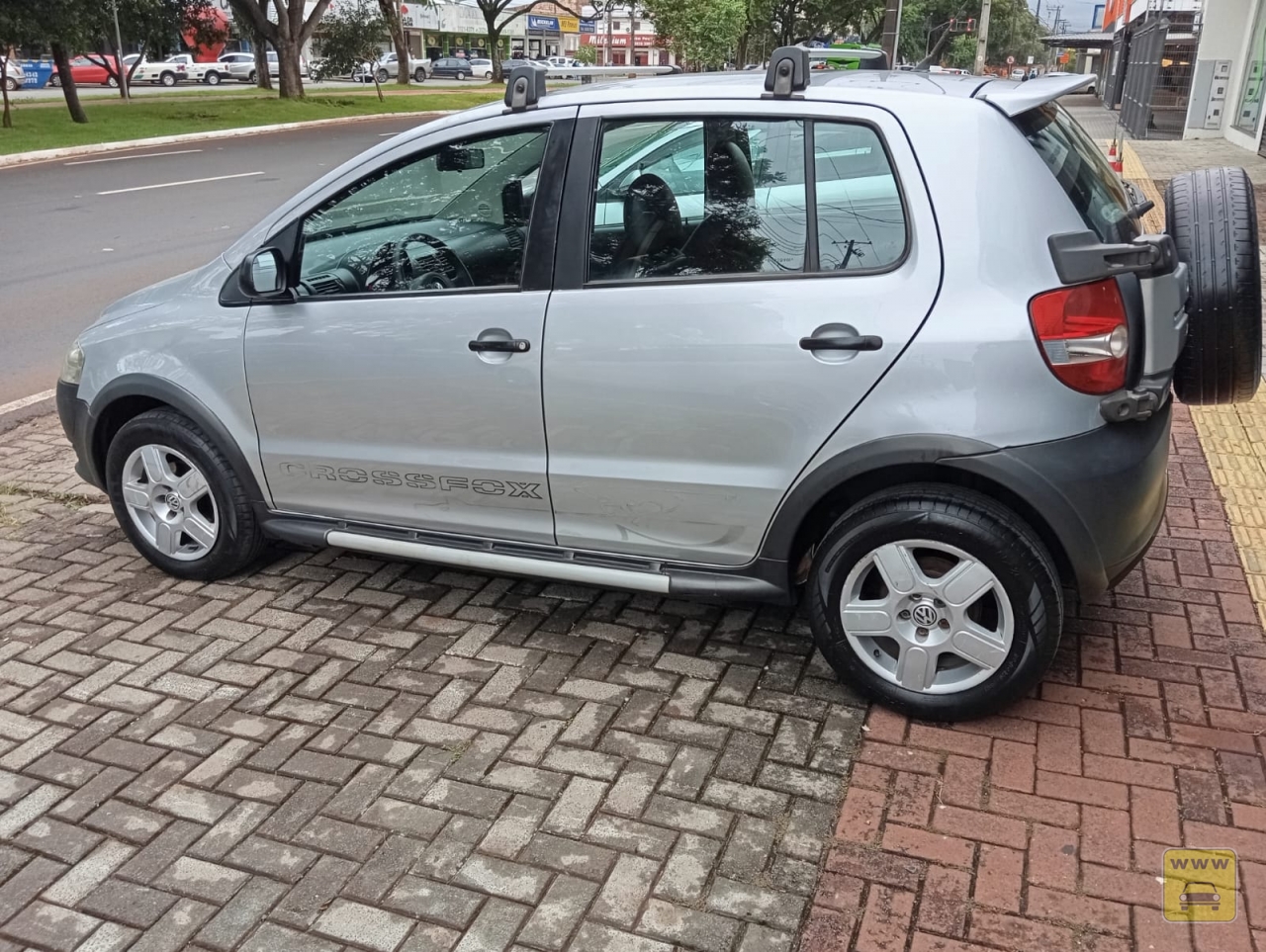 VOLKSWAGEN CROSSFOX. Veículo ALMEIDA CARROS