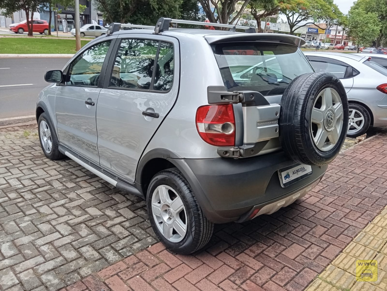 VOLKSWAGEN CROSSFOX. Veículo ALMEIDA CARROS