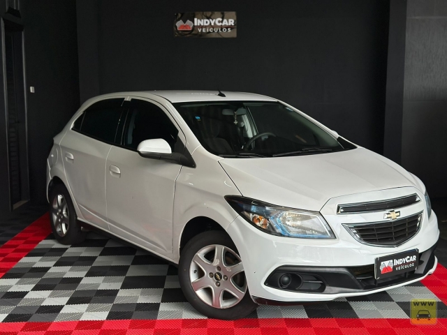 CHEVROLET ONIX 1.4 LT 13/13 | INDY CAR VEÍCULOS | Portal OBusca