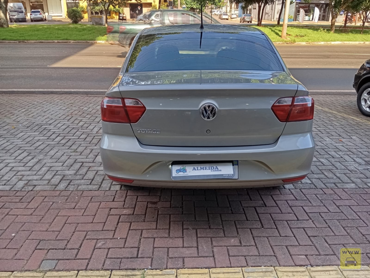 VOLKSWAGEN VOYAGE 1.6 CL MBV. Veículo ALMEIDA CARROS