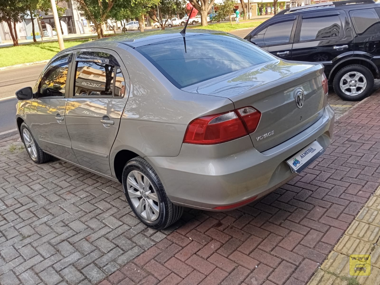 VOLKSWAGEN VOYAGE 1.6 CL MBV. Veículo ALMEIDA CARROS