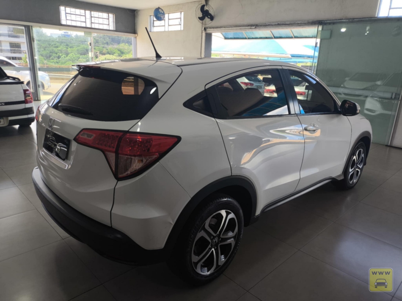 HONDA HR-V 1.8 16V FLEX LX 4P AUTOMÁTICO