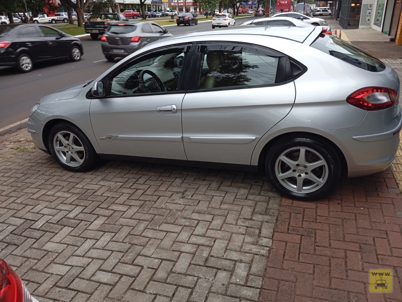 CAOA CHERY CIELO 1.6 HATCH. Veículo ALMEIDA CARROS