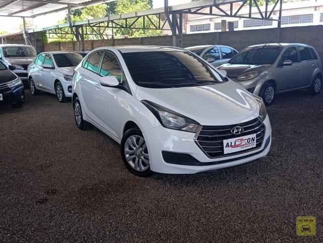 Seminovo: HYUNDAI HB20S CONFORT 1.6