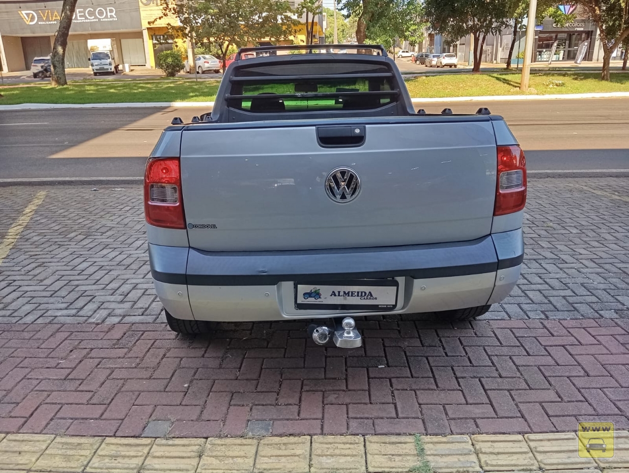 VOLKSWAGEN SAVEIRO TRENDLINE. Veículo ALMEIDA CARROS