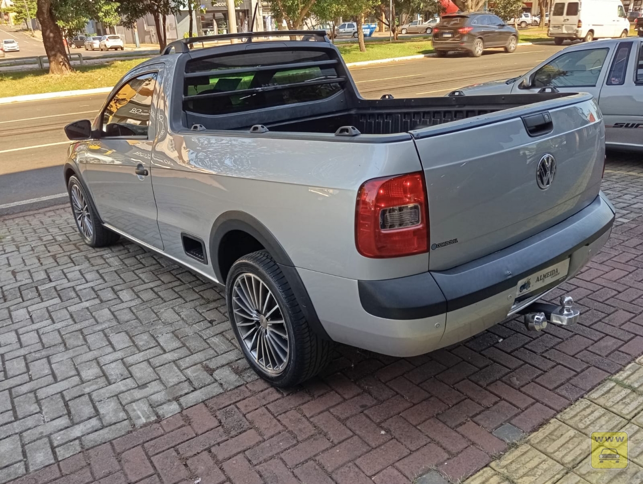 VOLKSWAGEN SAVEIRO TRENDLINE. Veículo ALMEIDA CARROS