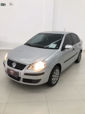 Seminovo: VOLKSWAGEN POLO SEDAN 1.6